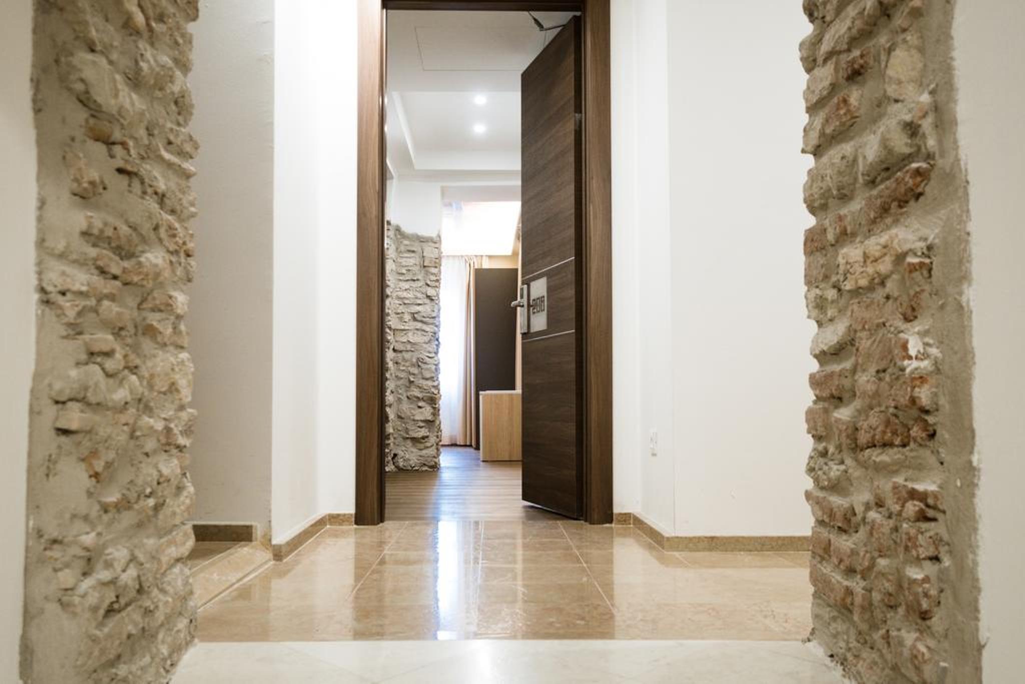 Hotel Corona Hotel 4*